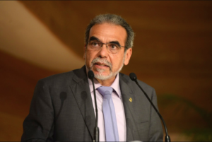 Junta de Gobierno de la UV aprobó prórroga de Martín Aguilar
