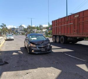 Simultáneamente, 2 accidentes viales en Xalapa.