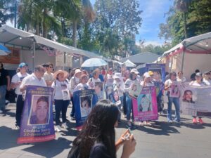 Marchan colectivos por el Día Internacional de las Personas Desaparecidas