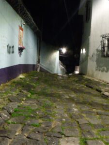 El Callejón del Infiernillo: entre la neblina y el eco del miedo