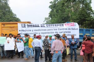 Autoridades y organizaciones bloquean la Costera del Golfo ante falta de respuesta del Gobierno estatal