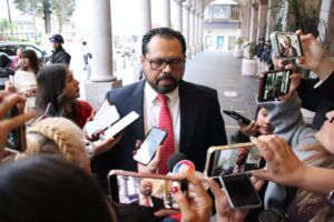 Adeudos vehiculares podrán regularizarse con descuentos de hasta 80%: SEFIPLAN