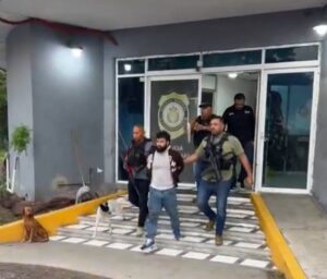 Trasladan a Manuel Antonio “N” acusado de privar de la vida a su madre en Veracruz