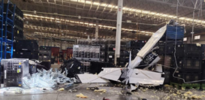 Avioneta se desploma sobre nave industrial en Coahuila; reportan heridos