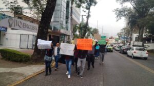 Educadores del CONAFE se movilizan por mejores condiciones laborales