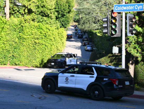 Policía de Los Ángeles investiga tiroteo en casa de Rihanna