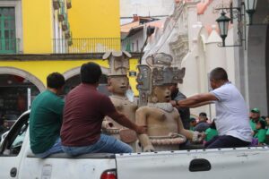 Retiran réplicas prehispánicas en Xalapa