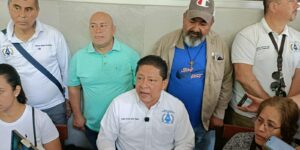 Denuncian adeudos a trabajadores