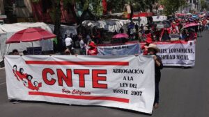 Maestros advierten que radicalizarán movilizaciones tras reunión fallida con autoridades