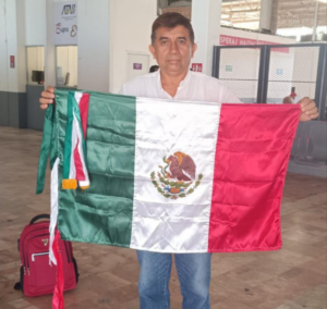 Poeta veracruzano recibe premio en Italia