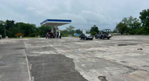 Atentan contra gasolinera en la entrada de Platón Sánchez
