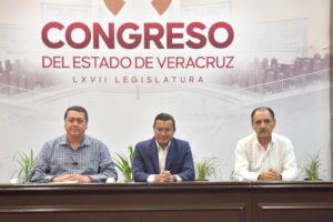 Congreso de Veracruz realiza audiencias por solicitudes de desafuero contra dos alcaldes