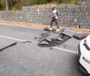 Sismo de 3.9 afecta carretera en Sicilia, Italia