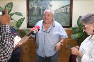 Manuel Huerta pide legalidad en procesos contra alcaldes de Veracruz
