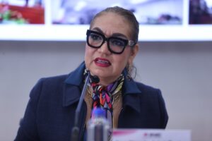 Renuncia Claudia Arlett Espino a la Secretaría Ejecutiva del INE