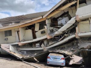 Sismo de magnitud 7.7 sacude Panamá y activa alerta de tsunami