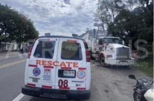 Trailero resulta herido tras presunto intento de asalto en Cardel
