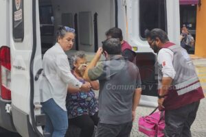 Evacúan inmuebles y escuela en Xalapa por fuerte olor a gas