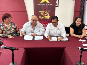 UX y APLE unen esfuerzos para impulsar la educación y fortalecer al gremio periodístico