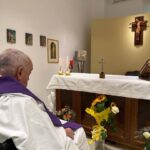 Vaticano publica la primera foto del papa Francisco desde su hospitalización