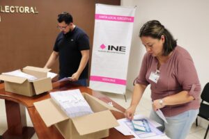INE Veracruz ya recaba los primeros  votos anticipados de los procesos  electorales en la entidad