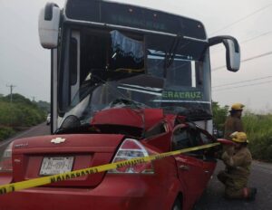 Accidente mortal en la carretera federal 180, a la altura de Arbolillo -Alvarado