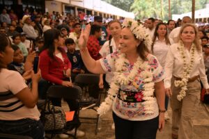 Rocío Nahle enviará a inmigrantes deportados al campo