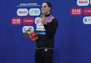 ¡Osmar Olvera Campeón del Mundo, ganó el Oro en trampolín de 3 metros!