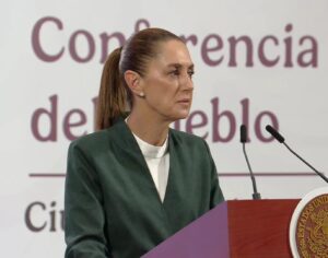 Sheinbaum reacciona a la renuncia del abogado de los 43 normalistas de Ayotzinapa