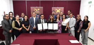 OPLE Veracruz firma convenio con la Universidad de Xalapa, A.C.