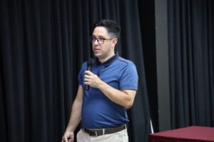 Debemos tener más comunicación e interacción con empresas reales; Fernando Ríos Riaño