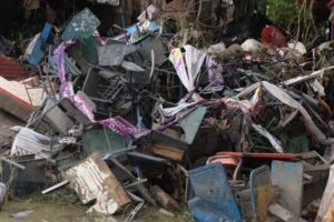 Unidades médicas en Álamo y El Higo sufren daños severos por inundaciones; clínica del ISSSTE presenta pérdida total
