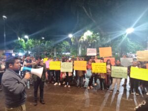 Movimiento Antorchista bloquea carretera estatal Ursulo Galván – Playa de Chachalacas