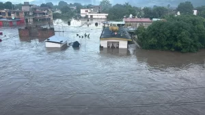Aumenta a 66 el número de personas fallecidas y 75 desaparecidas, tras inundaciones en México