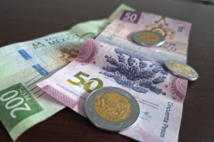 Economía en México reporta caída de tres meses seguidos;Inegi