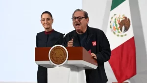 Escritoras organizan protesta contra Paco Ignacio Taibo II por comentarios misóginos