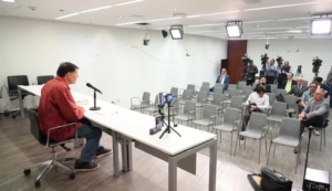 Noroña recibe “plantón” de periodistas tras arremeter contra Grecia Quiroz