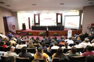 Delia González Cobos informa que están analizando la documentación de dafnificados