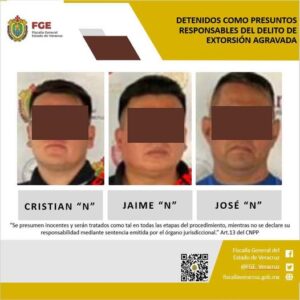 Detienen a 3 policías municipales de Coatepec por extorsión agravada