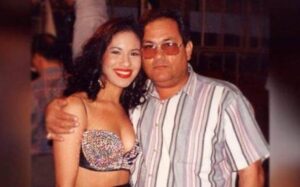 Muere Abraham Quintanilla, padre y mánager de Selena