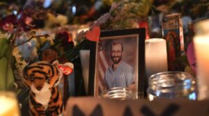 Suspenden a agentes del ICE por muerte de enfermero en Minnesota