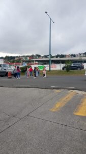 Protesta por suspensión de clases en la Escuela Experimental