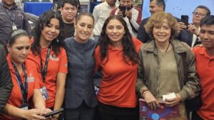Veracruzana Valeria Palacios Medalla Educación: orgullo internacional