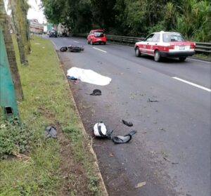 Muere motociclista en el bulevar Xalapa–Coatepec, a la altura de Los Arenales