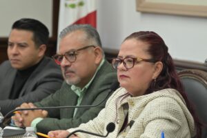 Cabildo de Xalapa trabaja ininterrumpidamente resolviendo y canalizando gestiones en el Día del Pueblo