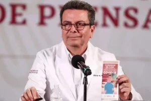 Designan a Víctor Hugo Borja como nuevo titular de la Cofepris