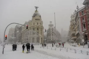 Histórica nevada en Madrid por Kristin: Ciudad en alerta máxima