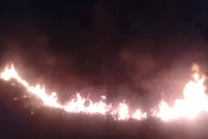 Controlan incendio intencional en Laguna Real y Geovillas