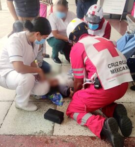 Susto en el Pasaje Tanos: Atienden a menor en módulo de vacunación