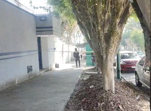 Hombre fallecido en banqueta de la colonia Unidad del Bosque, Xalapa